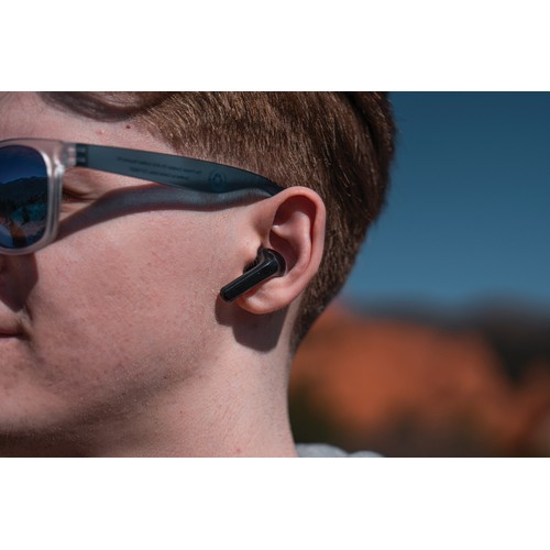 Skywave RCS recycled plastic solar earbuds