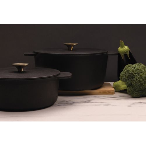 Ukiyo cast iron pan large