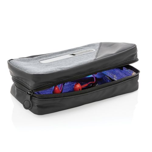 Portable UV-C steriliser pouch with integrated battery