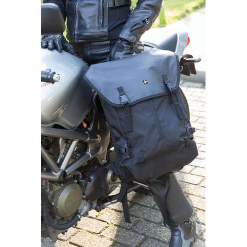 17” outdoor laptop backpack