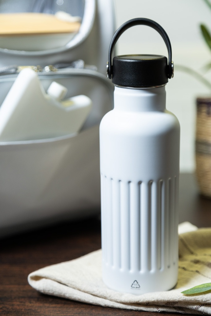 geïsoleerde fles #8