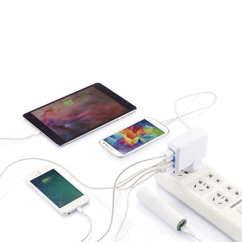 Travel plug with 4 USB ports