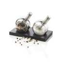 Planet pepper & salt set