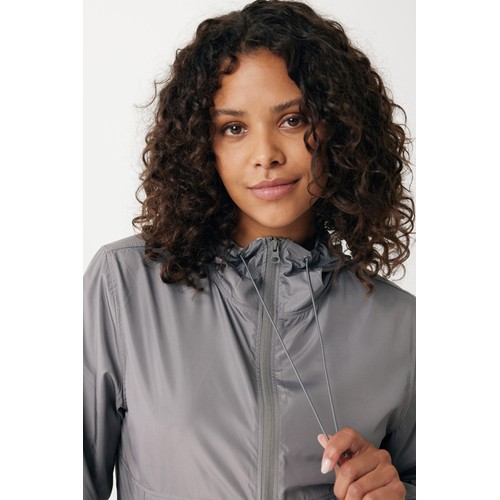 Iqoniq Logan recycled polyester lightweight jacket