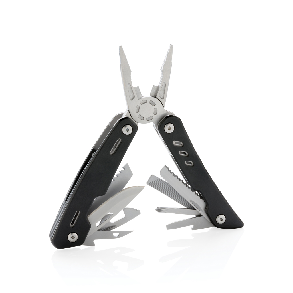 Solid multitool